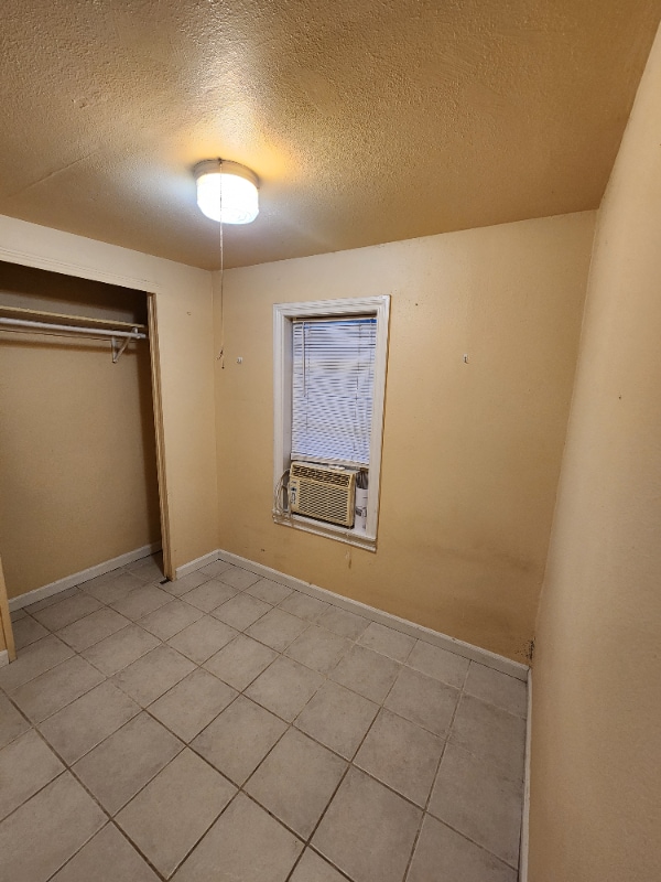 Building Photo - 114 24th St