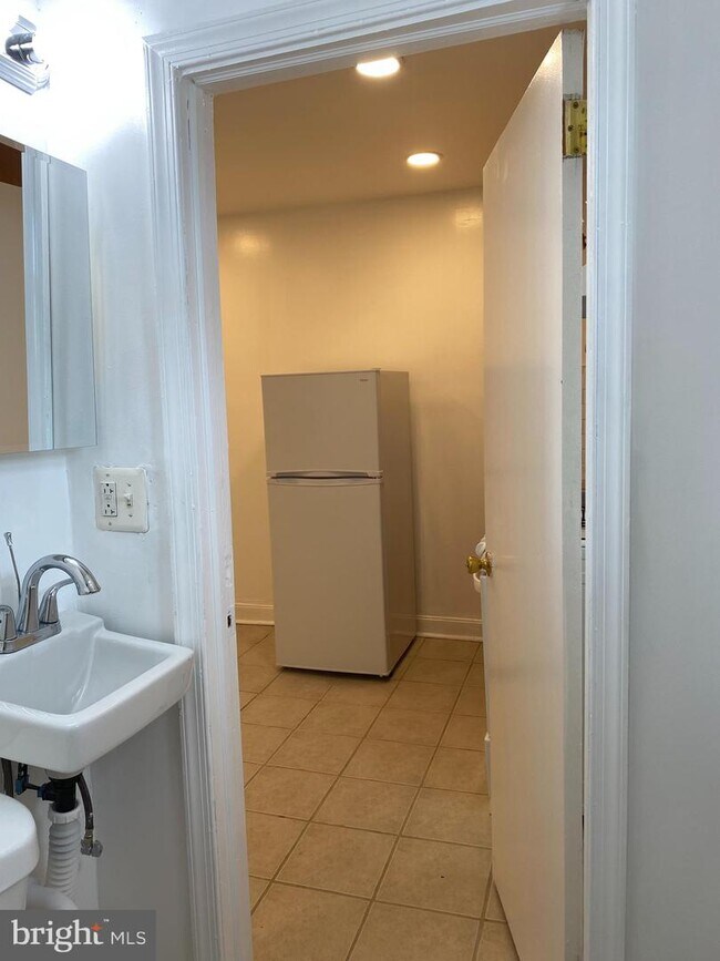 Foto del edificio - 1207 Kimball St