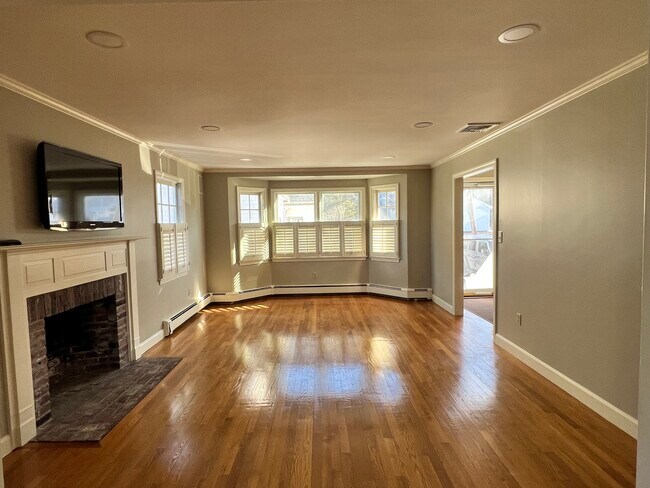 Living Room - 5 Knights Hill Rd