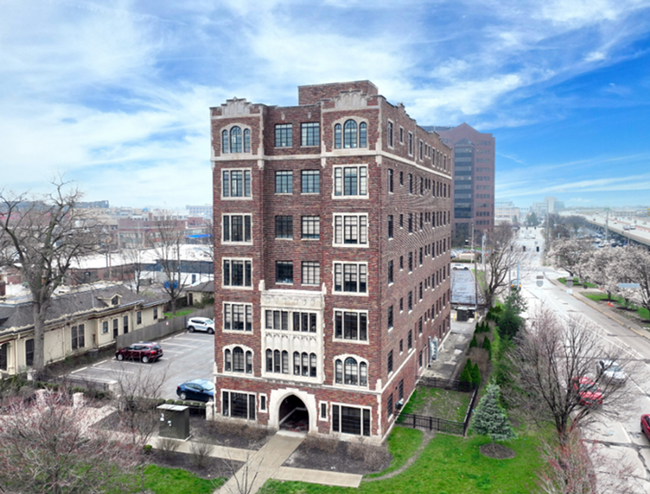 Interior Photo - Wyndham Apartments