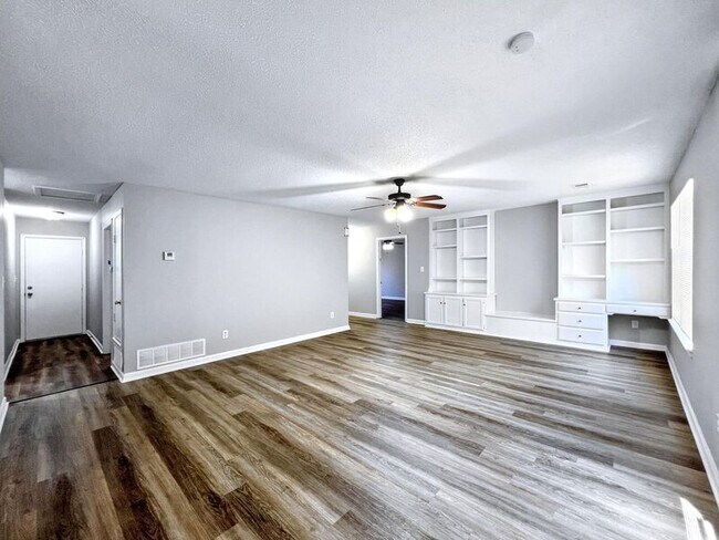 Foto del edificio - 7194 Londonderry Dr