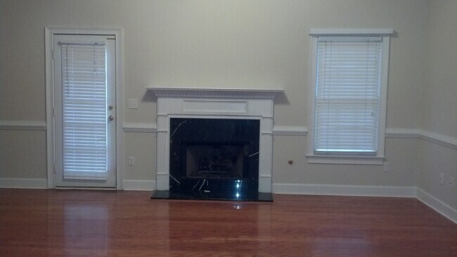 Building Photo - 217 Palette Ln