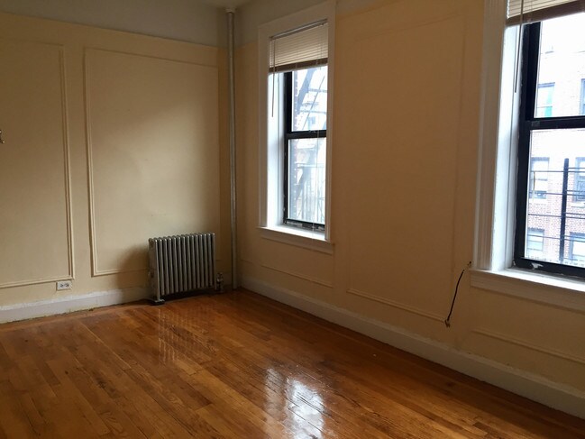Building Photo - 87 Ellwood St