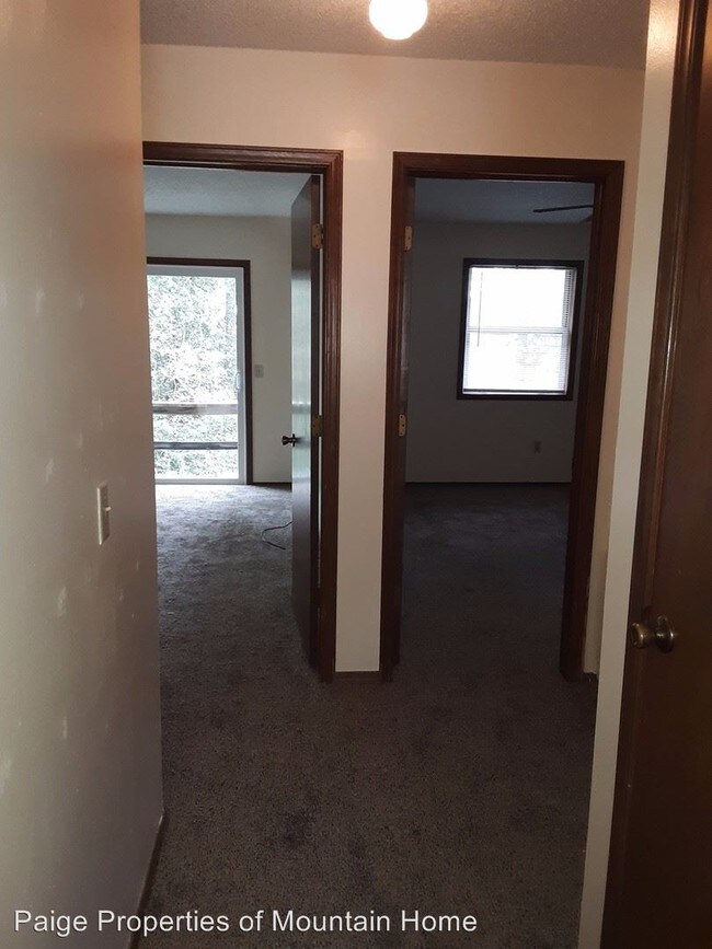 Building Photo - 914 Coley Dr
