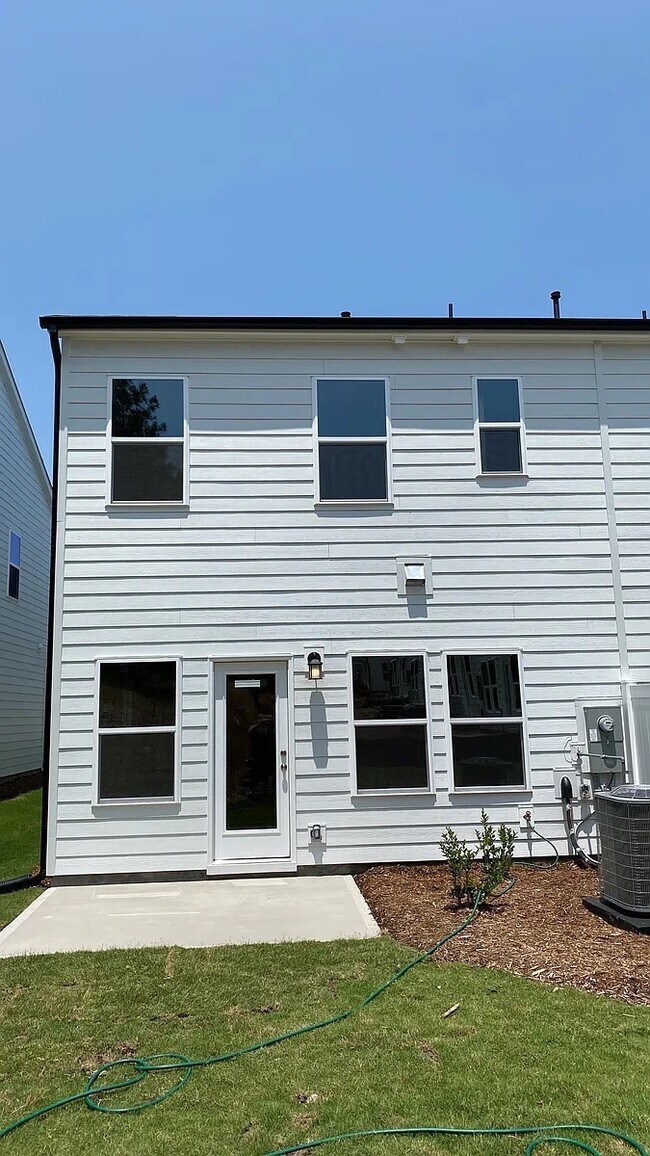 Building Photo - 3006 Vitner Dr