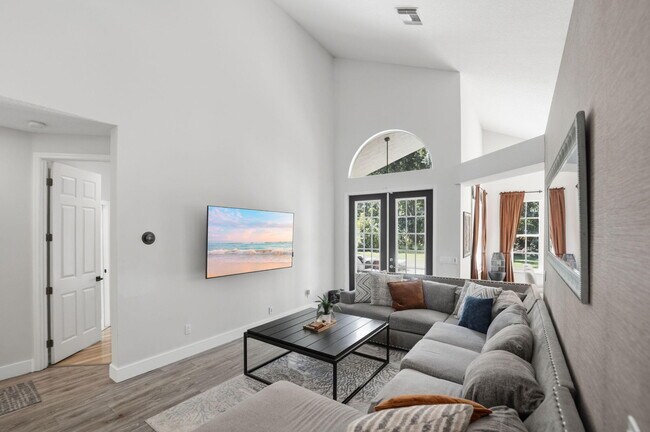 Foto del edificio - 609 SW St Thomas Cove