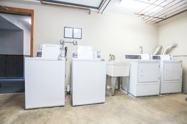 Foto del edificio - 126 W Washington St