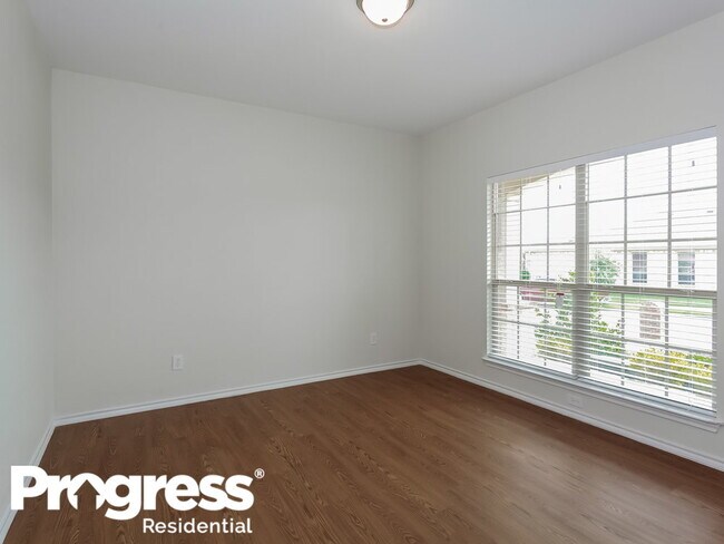 Building Photo - 4520 Woodbine Rd
