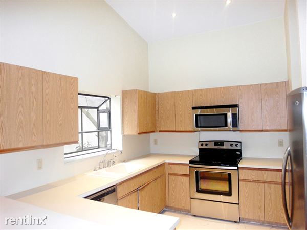 Building Photo - 7907 Villa Nova Dr