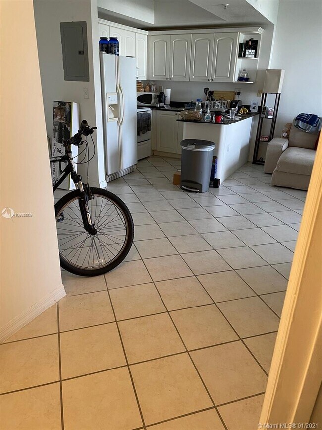 Foto del edificio - 3500 Coral Way