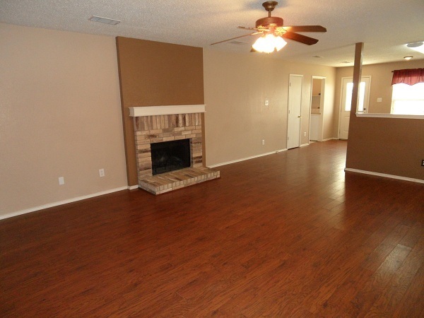 Primary Photo - **3/2 PERFECT Home Located In Marine Creek...