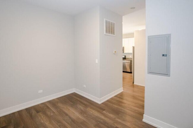 Foto del edificio - 1 bedroom in Glenview IL 60025