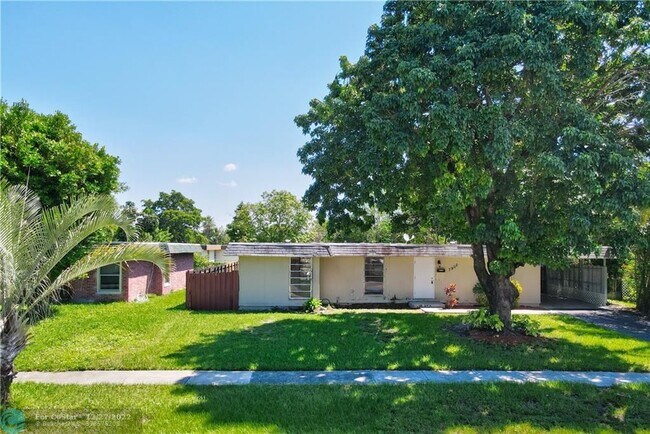 Foto del edificio - 7902 NW 73rd Ave