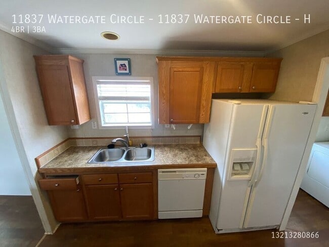 Building Photo - 11837 Watergate Cir