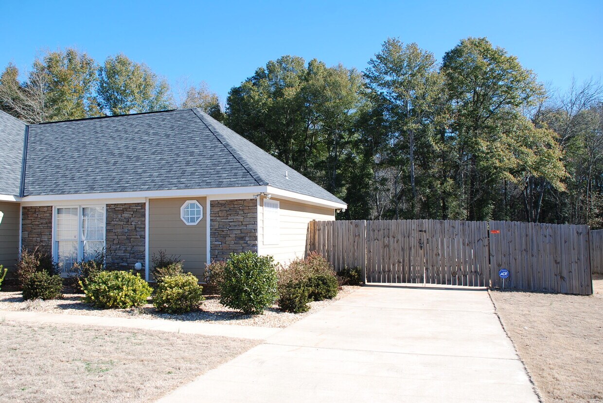 251 Owens Rd, Fort Mitchell, AL 36856 House Rental in Fort Mitchell