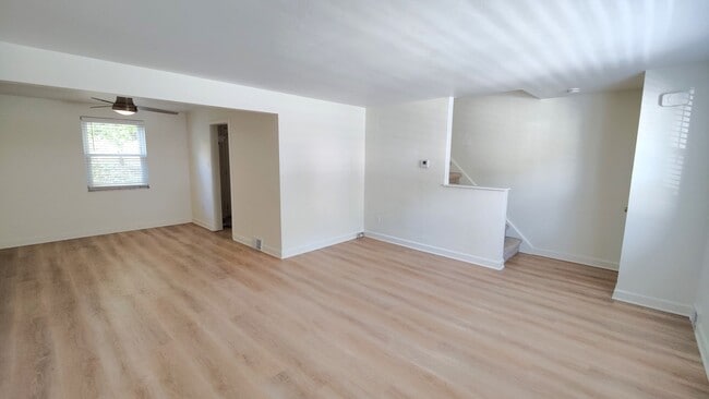 Photo - *Recently Updated & Spacious 3BD/1BA Duplex Unit Available for Rent in Castle Shannon* Townhome