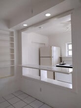 Building Photo - 1707 Thomas St