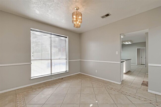 Building Photo - 4611 Trevor Hill Dr