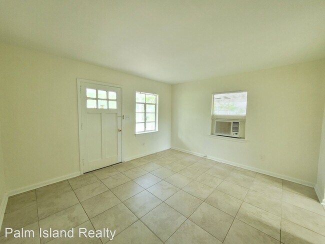 Building Photo - 3 br, 1 bath House - 21 Norwood Dr.