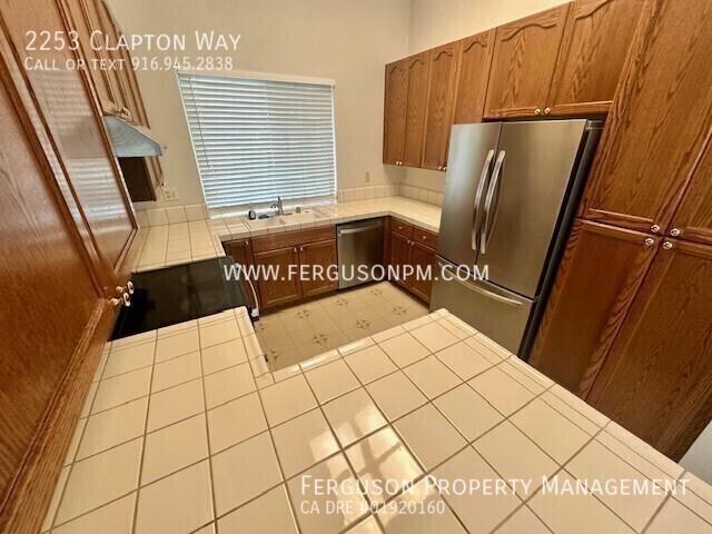 Building Photo - 2253 Clapton Way