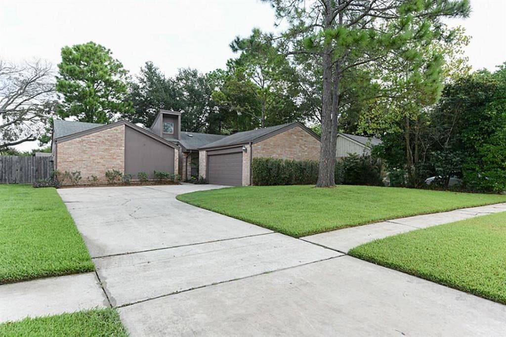 827 Halewood Dr, Houston, TX 77062 House Rental in Houston, TX