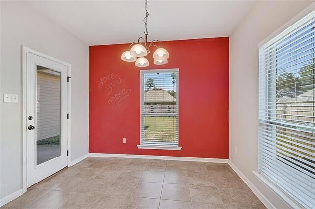 Building Photo - 380 Mansfield Dr