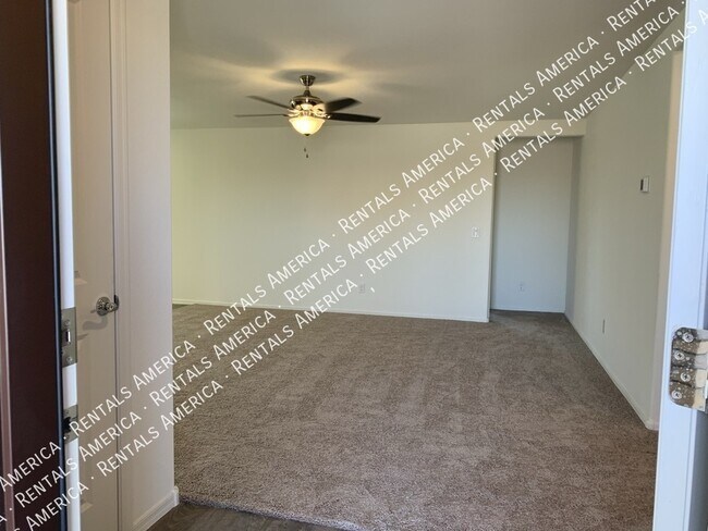 Building Photo - 2569 N Agave Ln