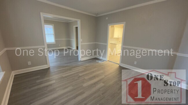 Building Photo - Beautiful 3 Bedroom 1.75 Bathroom Home in Kansas City!