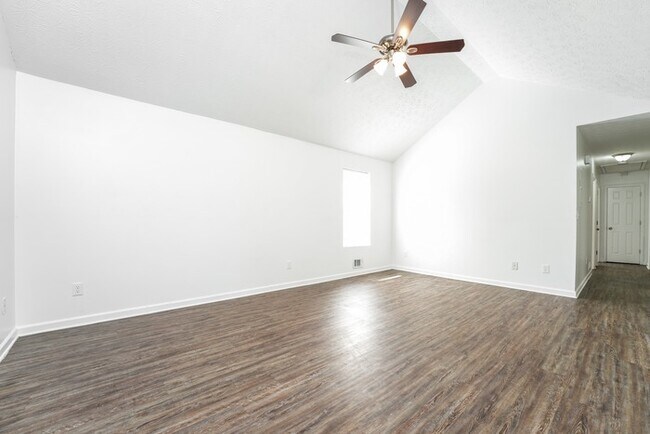 Building Photo - Great Home in Atlanta!