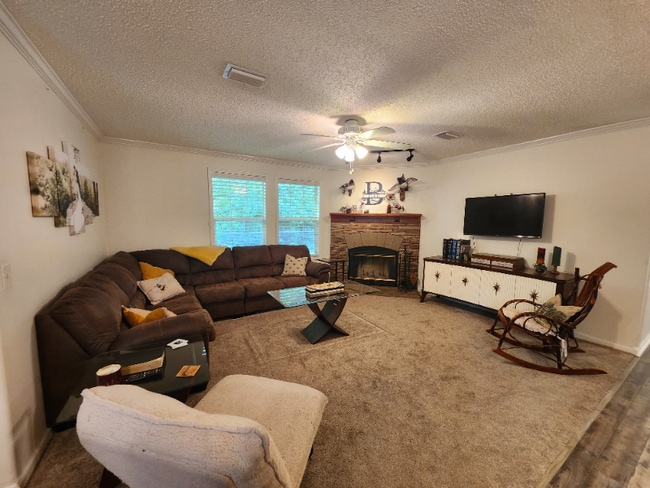 Building Photo - 914 Hibernia Forest Dr
