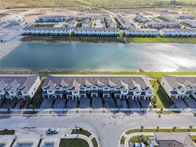 Foto del edificio - 2747 SE 25th Ave