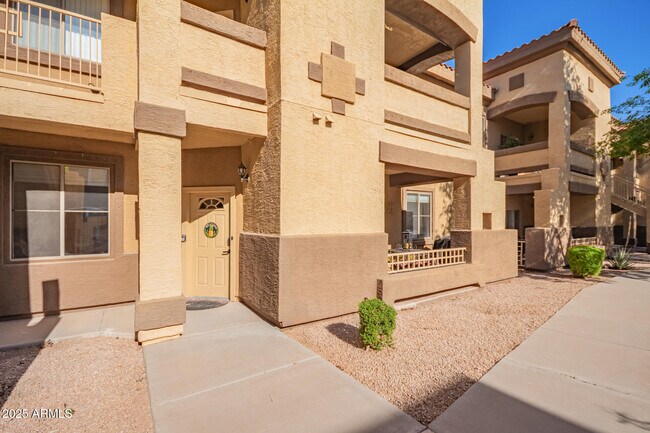 Foto del edificio - 10136 E Southern Ave