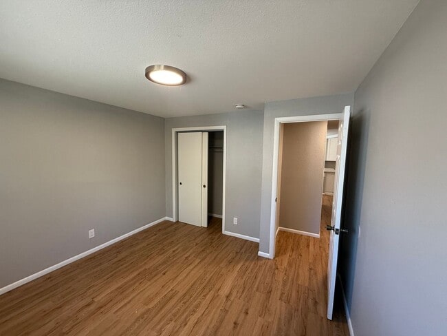 Building Photo - 1381 Xanadu St