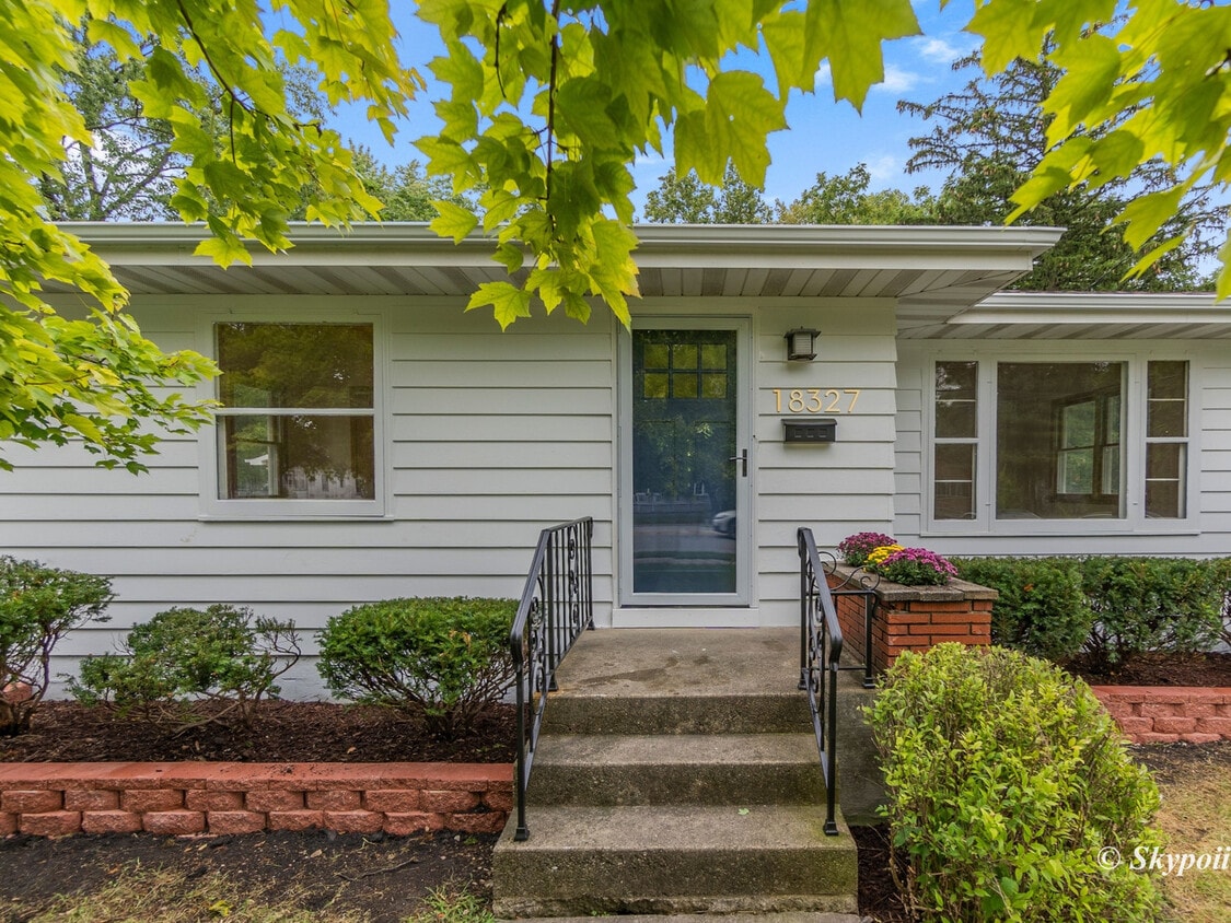 18327 Riegel Rd, Homewood, IL 60430 House Rental in Homewood, IL