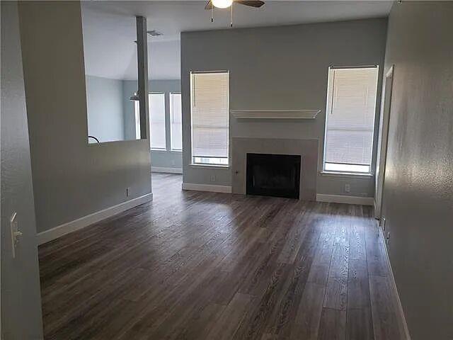Foto del edificio - 107 Meadowside Dr