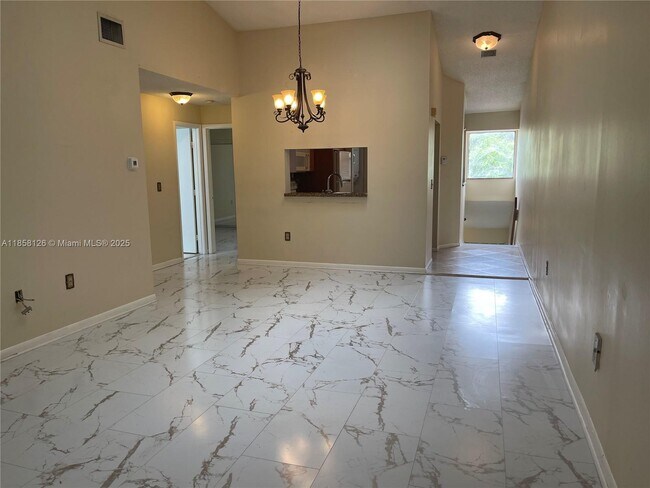 Foto del edificio - 2243 SW 80th Terrace