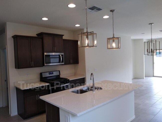 Foto del edificio - 10683 W Dickerson Dr