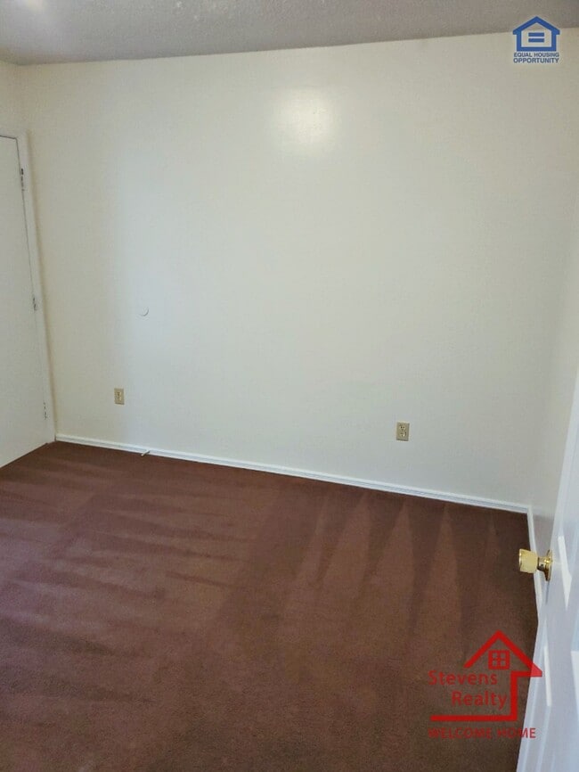 Building Photo - 62 Bybee Woods Dr