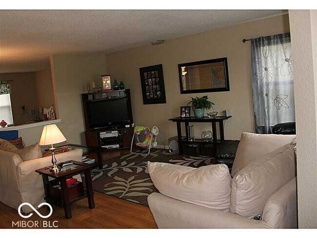 Building Photo - 14422 Forsythia Ln