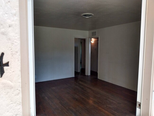 Building Photo - 2954 Mahan St