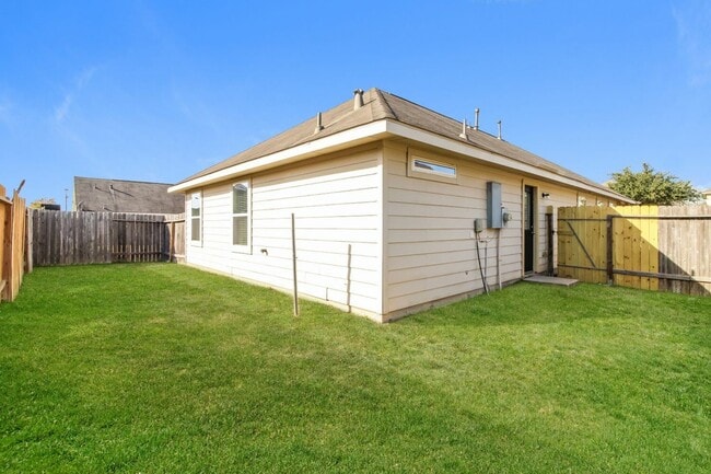 Foto del edificio - 6218 El Granate Dr