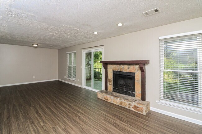 Foto del edificio - 789 Heritage Oaks Dr
