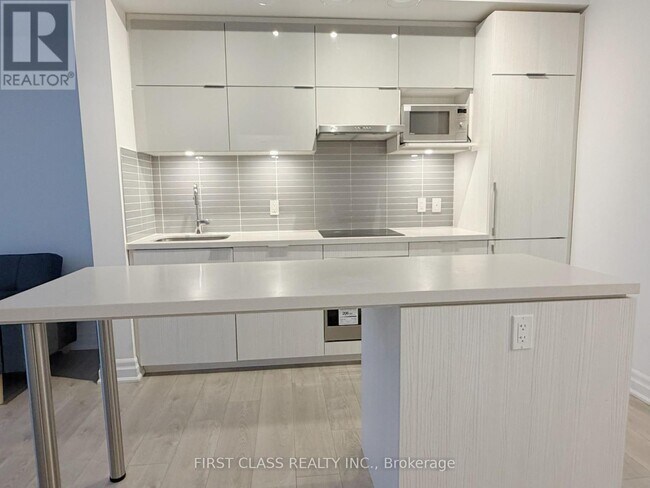 Building Photo - 8 Rouge Valley Dr W