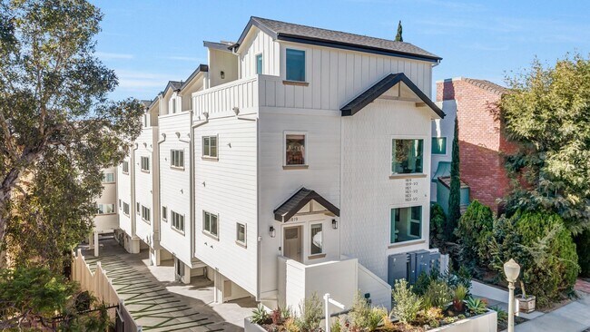 Foto del edificio - 1819 Westholme Ave