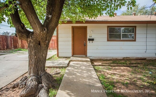 Building Photo - 3104 Ave. N-