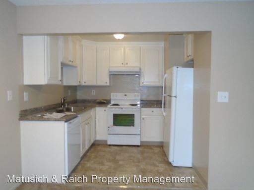 Building Photo - 20652 Park Cir W