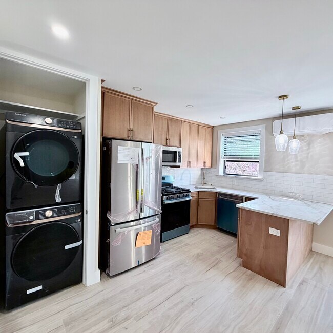 Building Photo - 2569 49th St