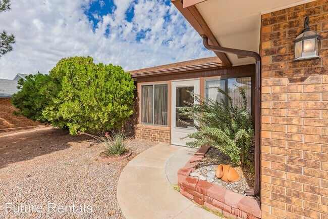 Foto del edificio - 3 br, 2 bath House - 3227 Summer Ave