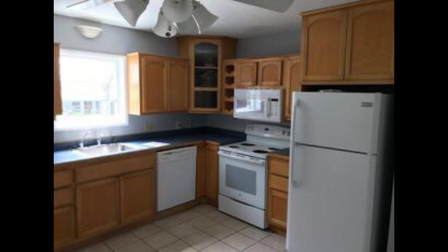 Kitchen - 3608 Victoria Station Ct