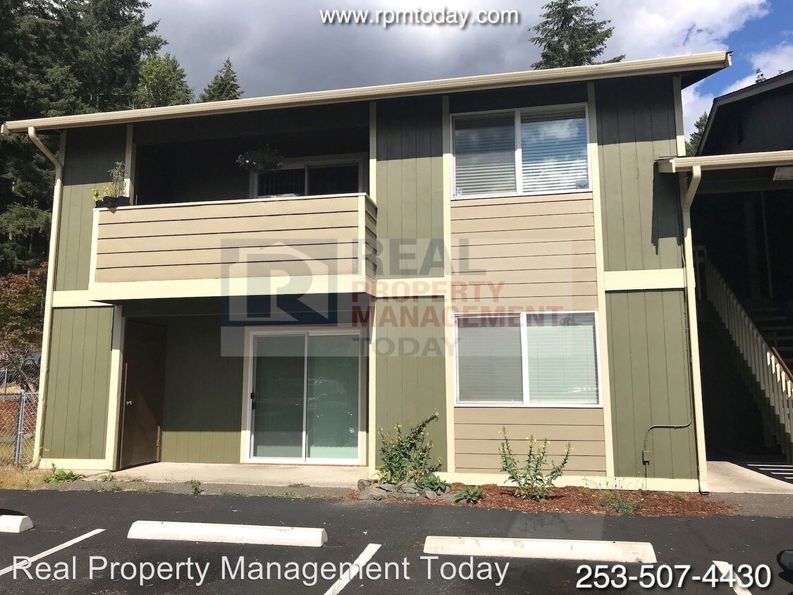Primary Photo - 2064 E 56th St